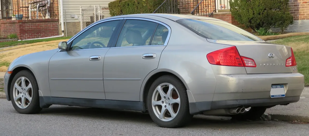 Infiniti G35, rear