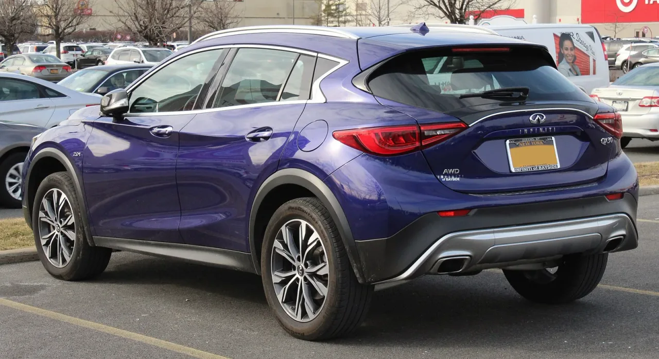 Infiniti QX30, rear