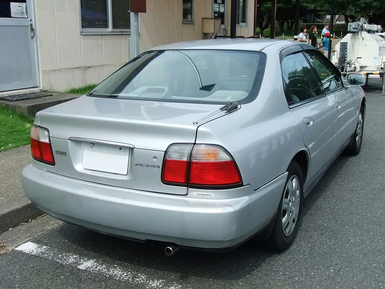 Isuzu Aska first generation, rear