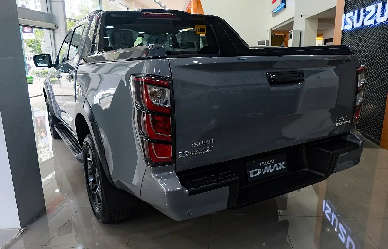 Isuzu D-Max third generation RG, rear