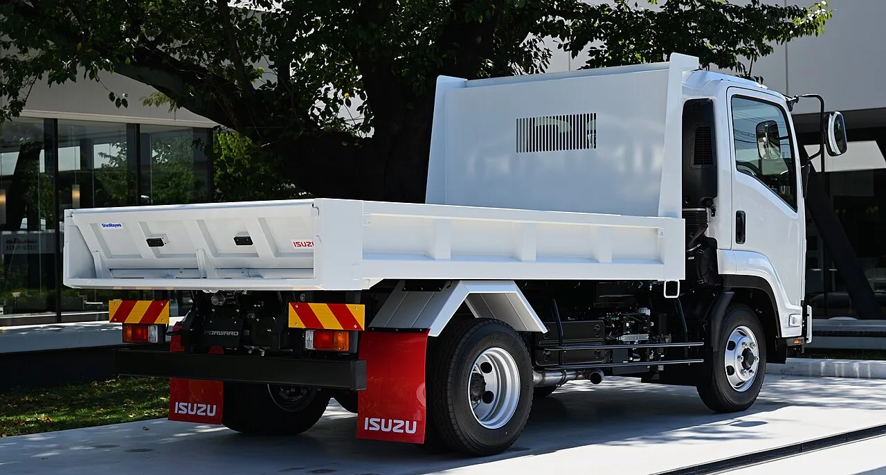 Isuzu Forward first generation TR / SBR, rear