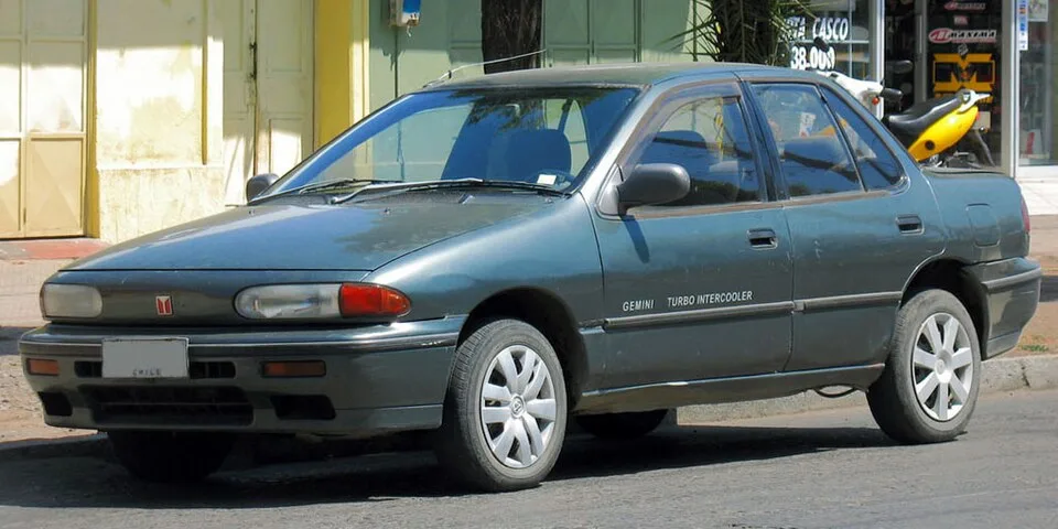Isuzu Gemini / Stylus JT151–JT191, side