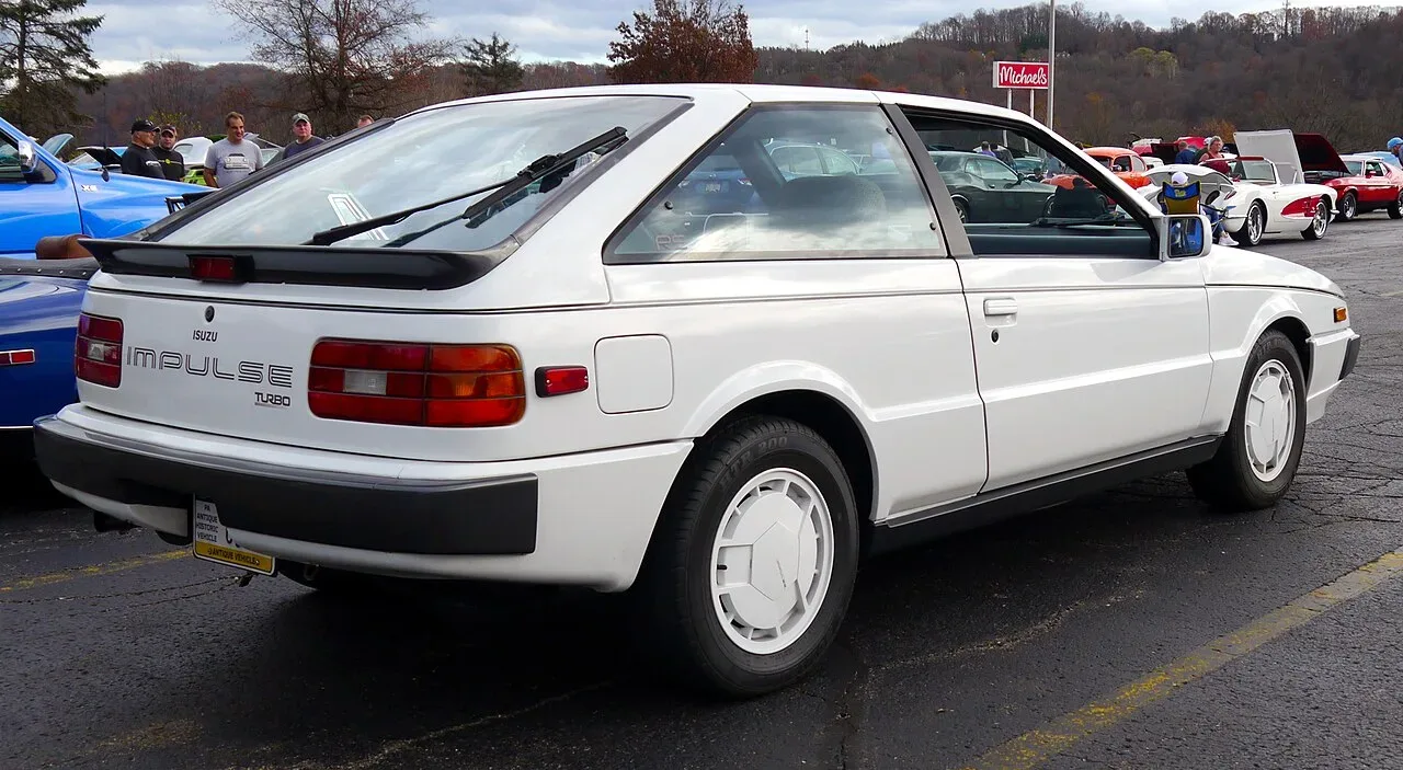 Isuzu Impulse, rear