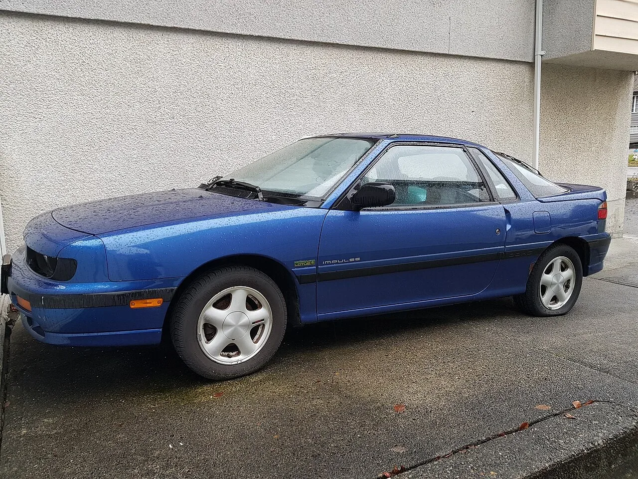 Isuzu Impulse, side