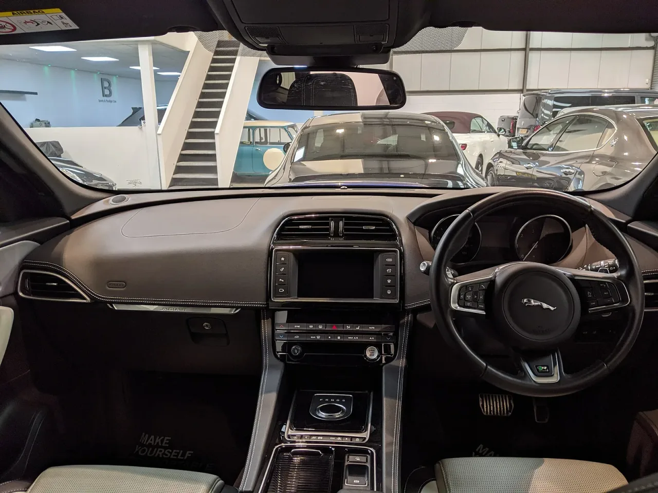 Jaguar F-Pace, interior