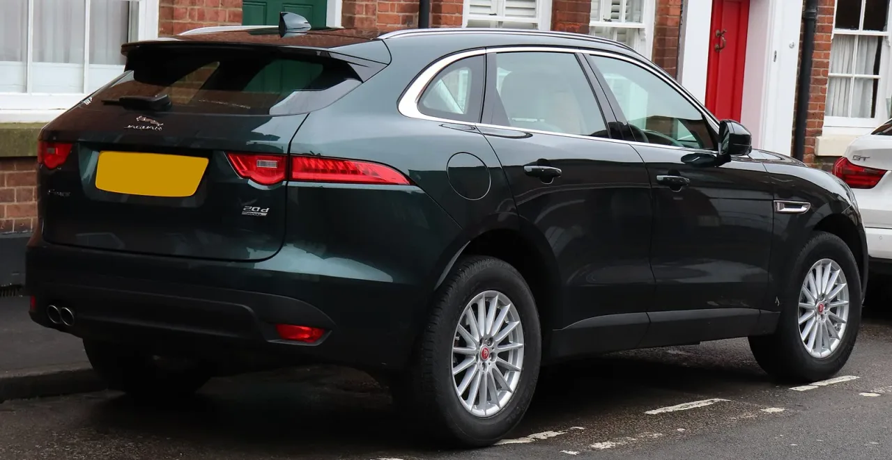 Jaguar F-Pace, rear