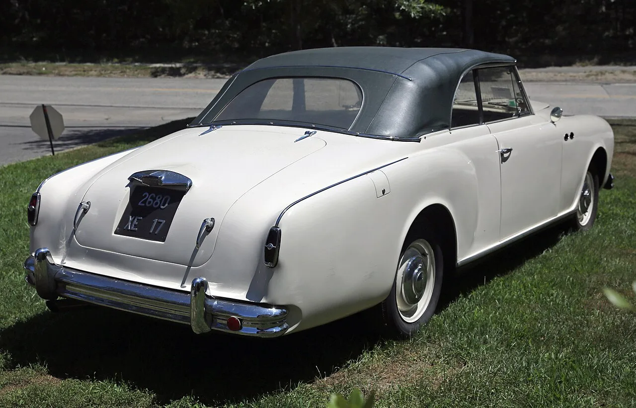 Jaguar Mark VII and VII M, rear