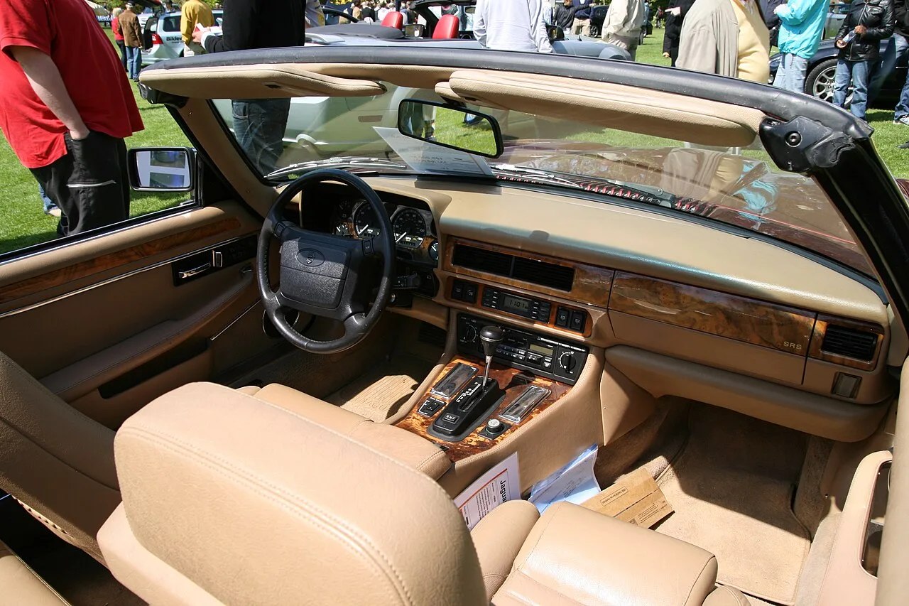 Jaguar XJS, interior