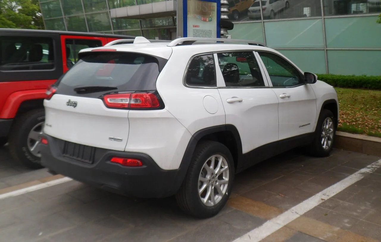 Jeep Cherokee, rear