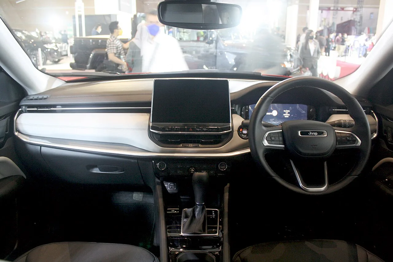 Jeep Compass, interior
