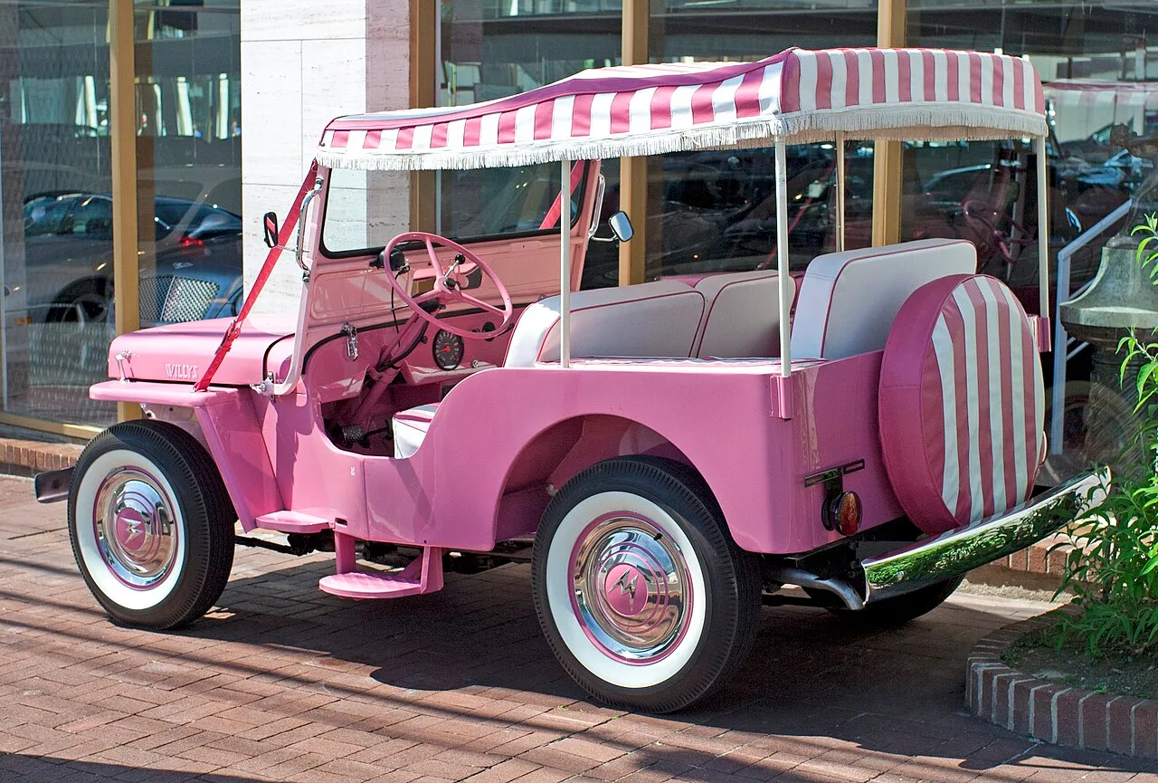 Jeep DJ, rear