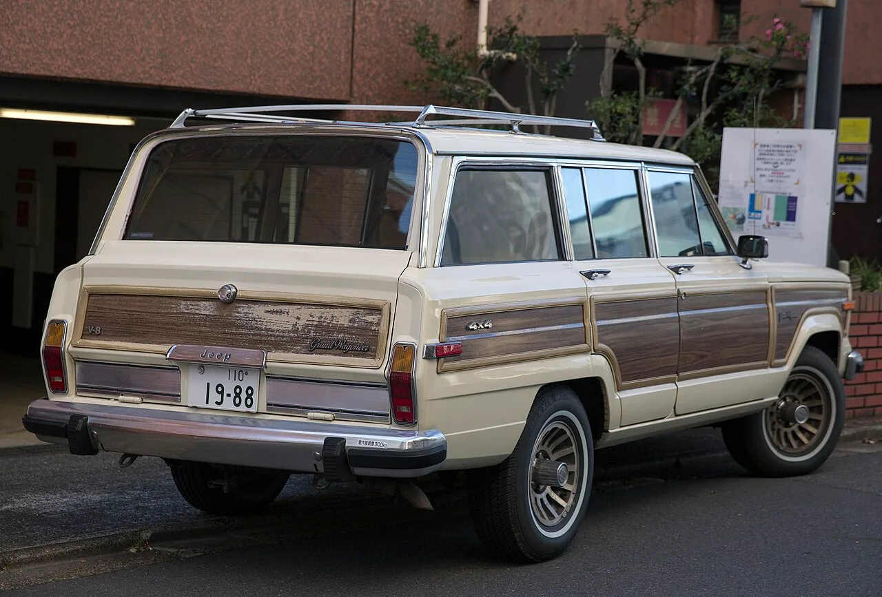 Jeep Grand Wagoneer, rear