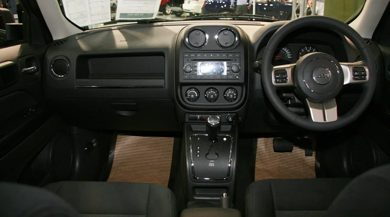 Jeep Patriot, interior