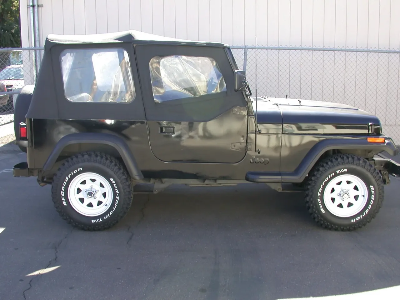 Jeep Wrangler, side