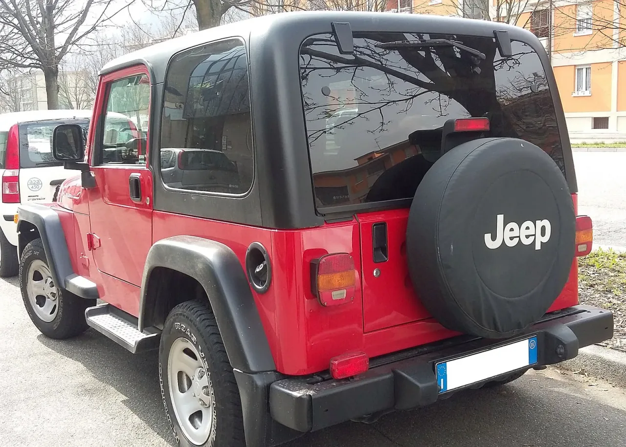 Jeep Wrangler, rear