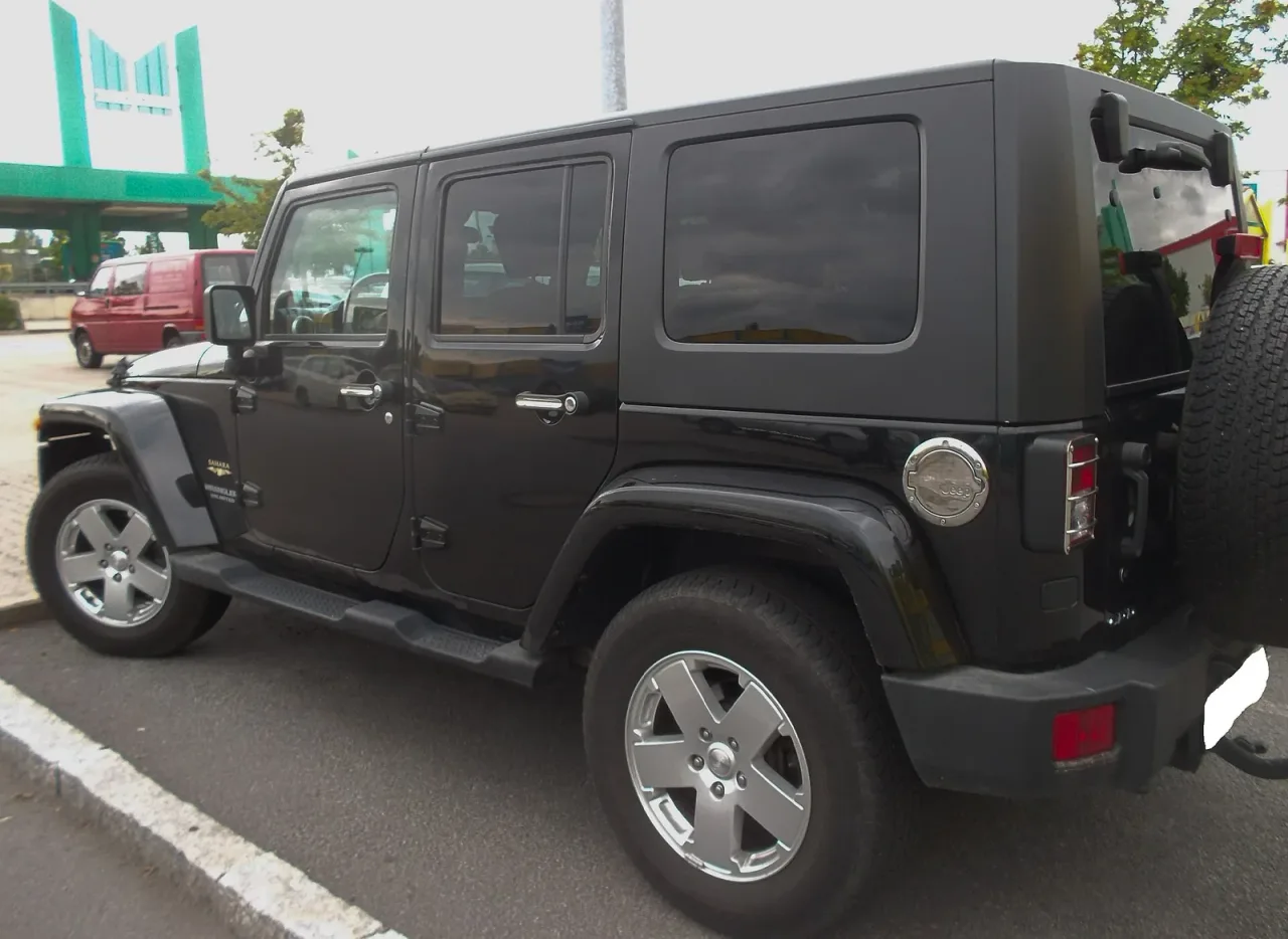 Jeep Wrangler, side