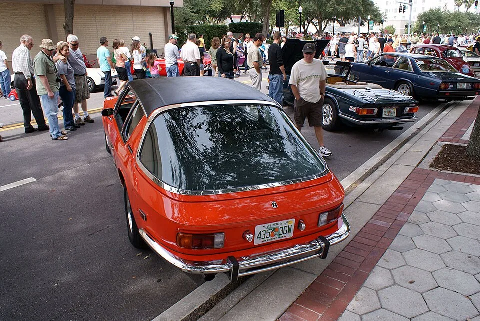 Jensen Interceptor, rear