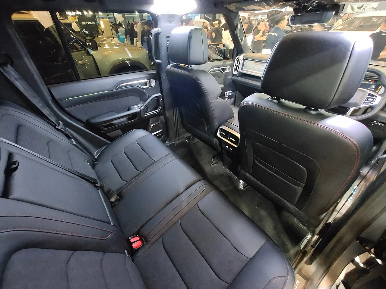 Jetour T2, rear