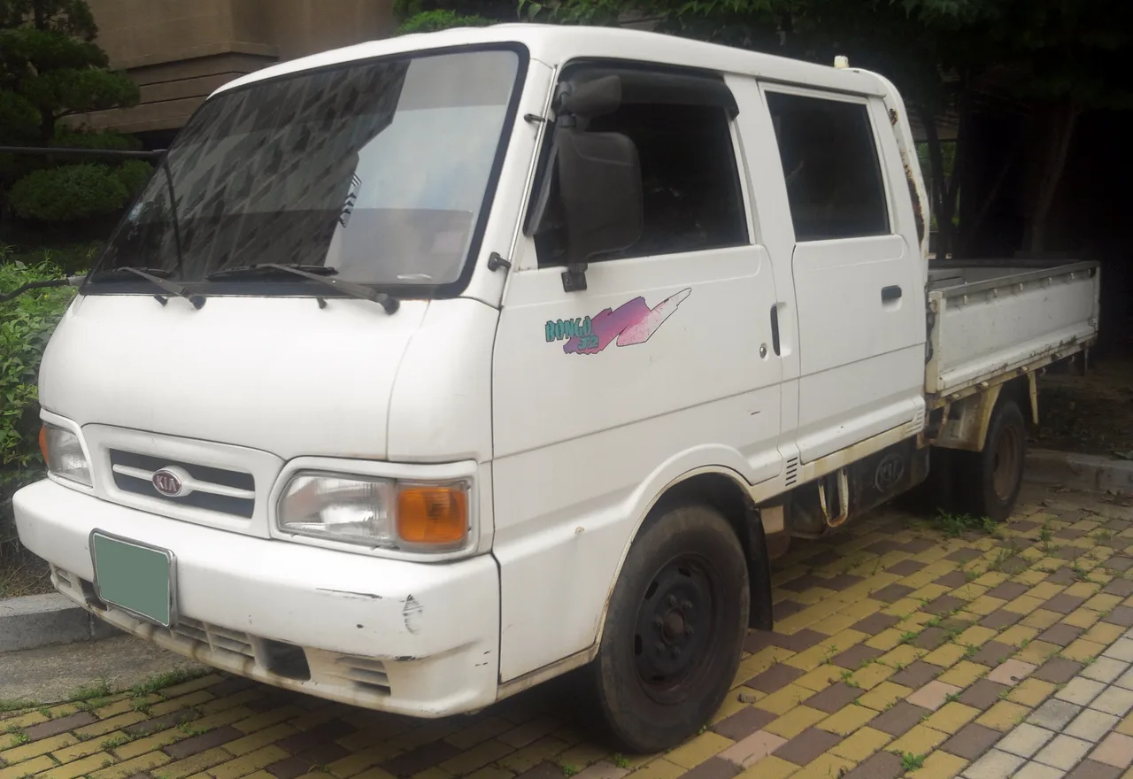 Kia Bongo first generation, side