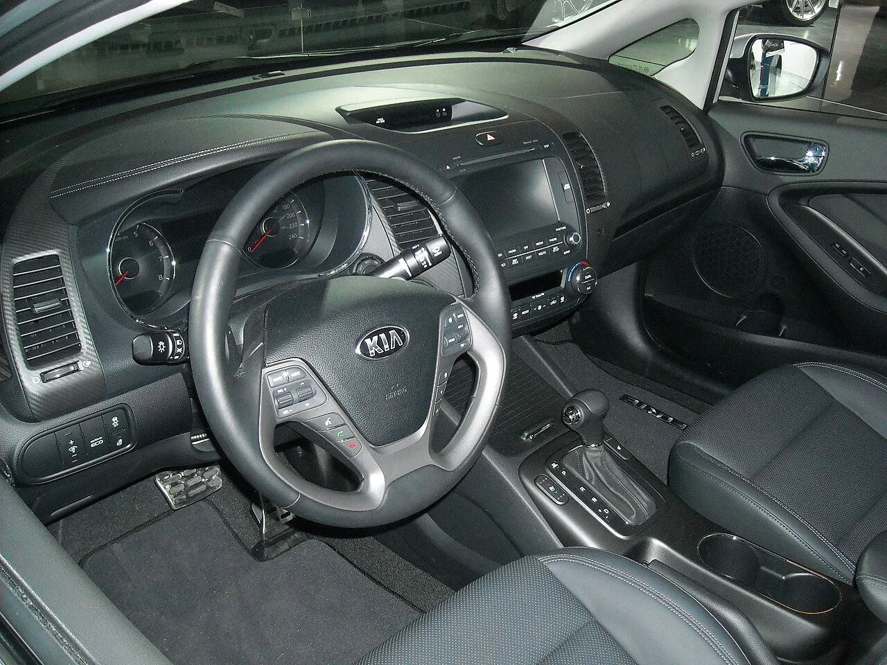 Kia Forte, interior