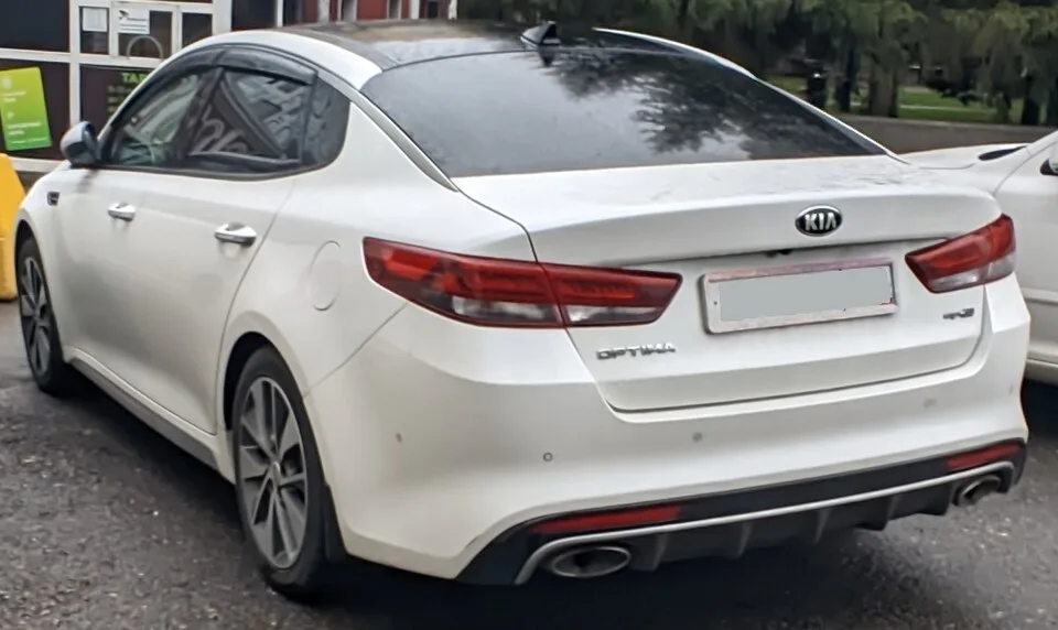 Kia Optima, rear