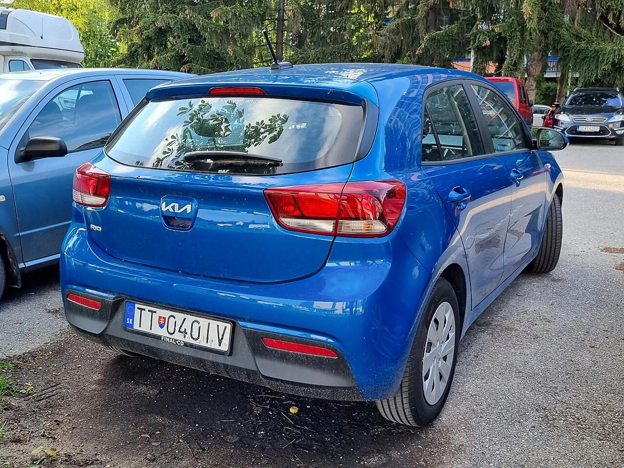 Kia Rio, rear