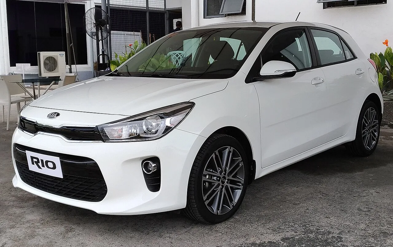 Kia Rio, side