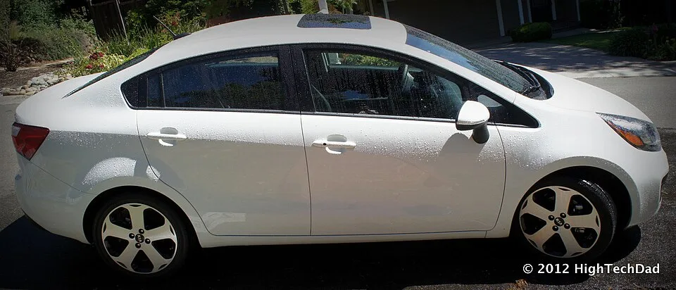 Kia Rio, side