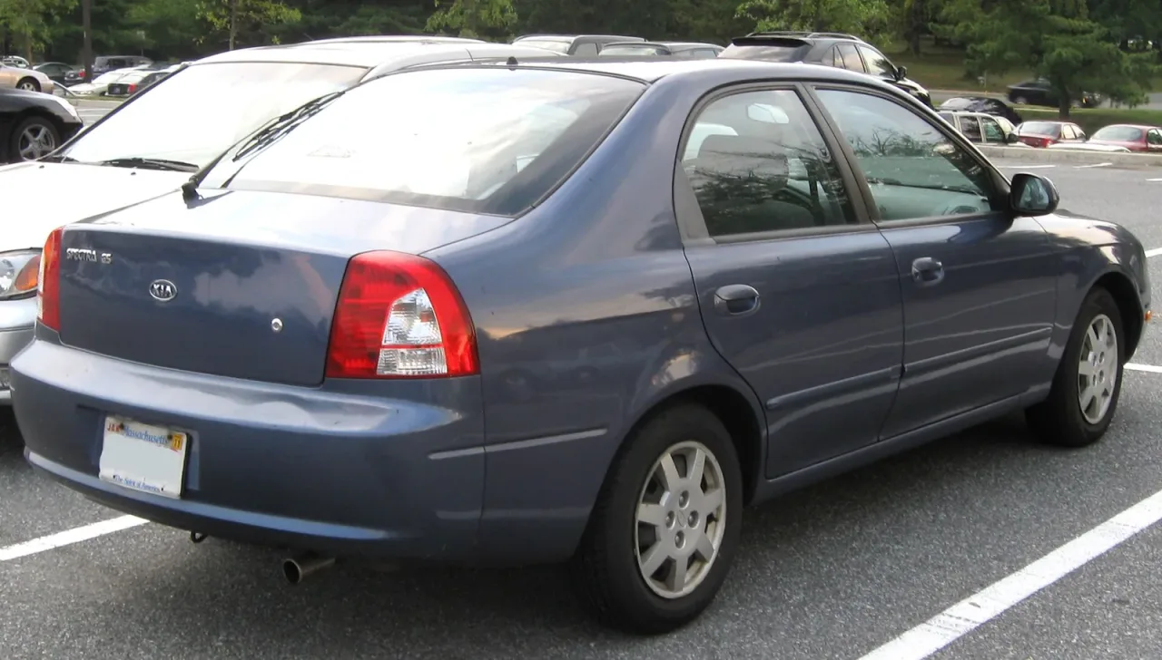 Kia Spectra, rear