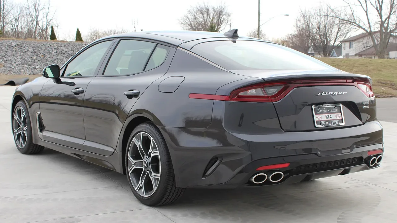 Kia Stinger, rear