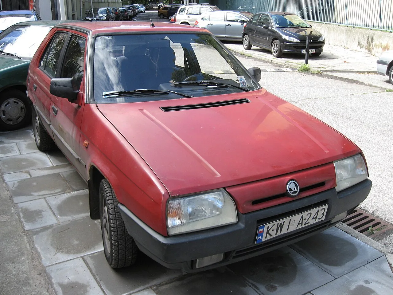 Škoda Favorit, rear