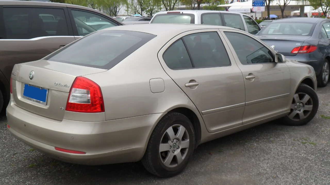 Škoda Octavia Mk2, rear