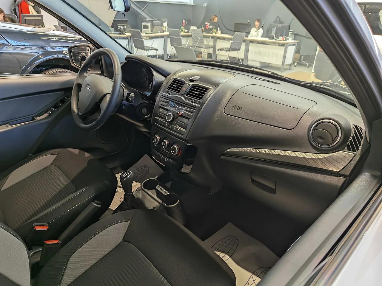 Lada Granta, interior