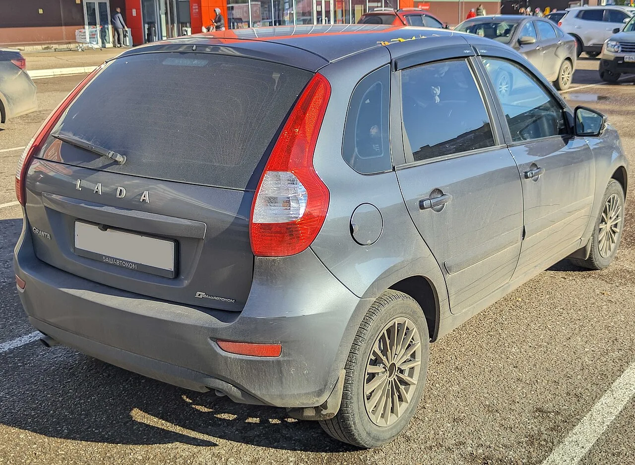 Lada Granta, rear