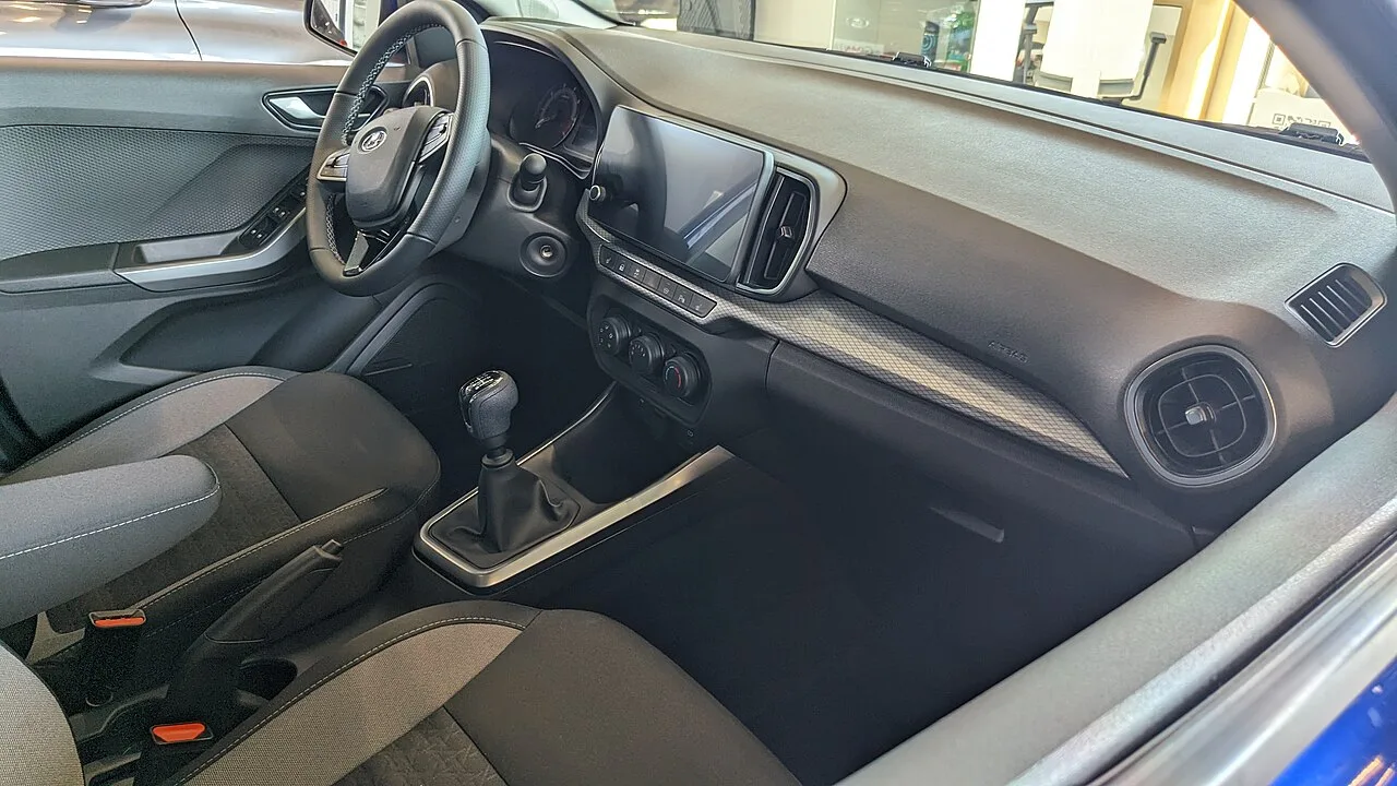 Lada Iskra, interior
