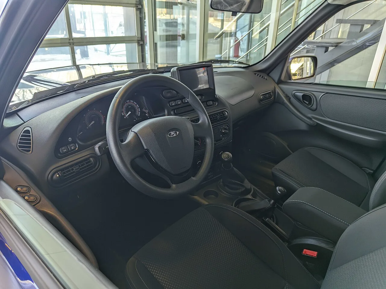 Lada Niva Travel / VAZ-2123, interior