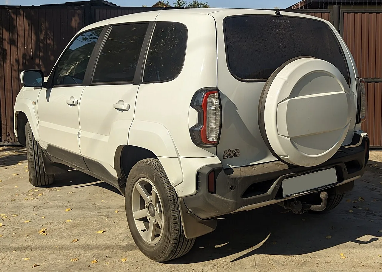 Lada Niva Travel / VAZ-2123, rear