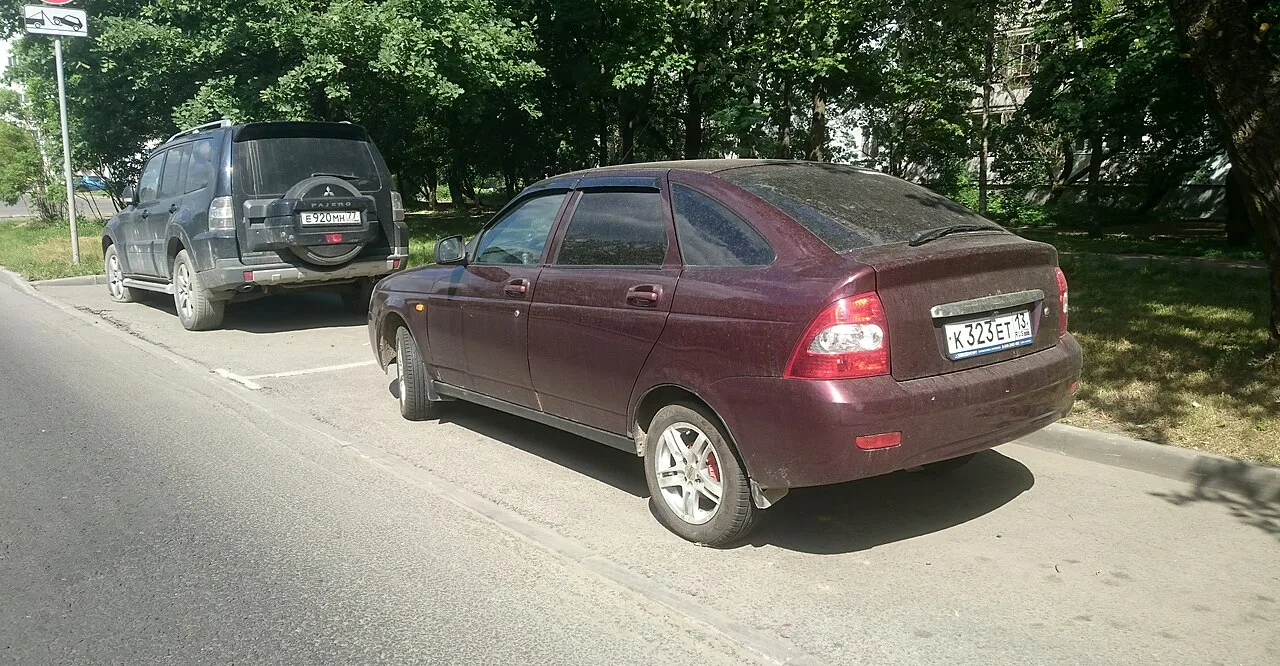 Lada Priora, rear