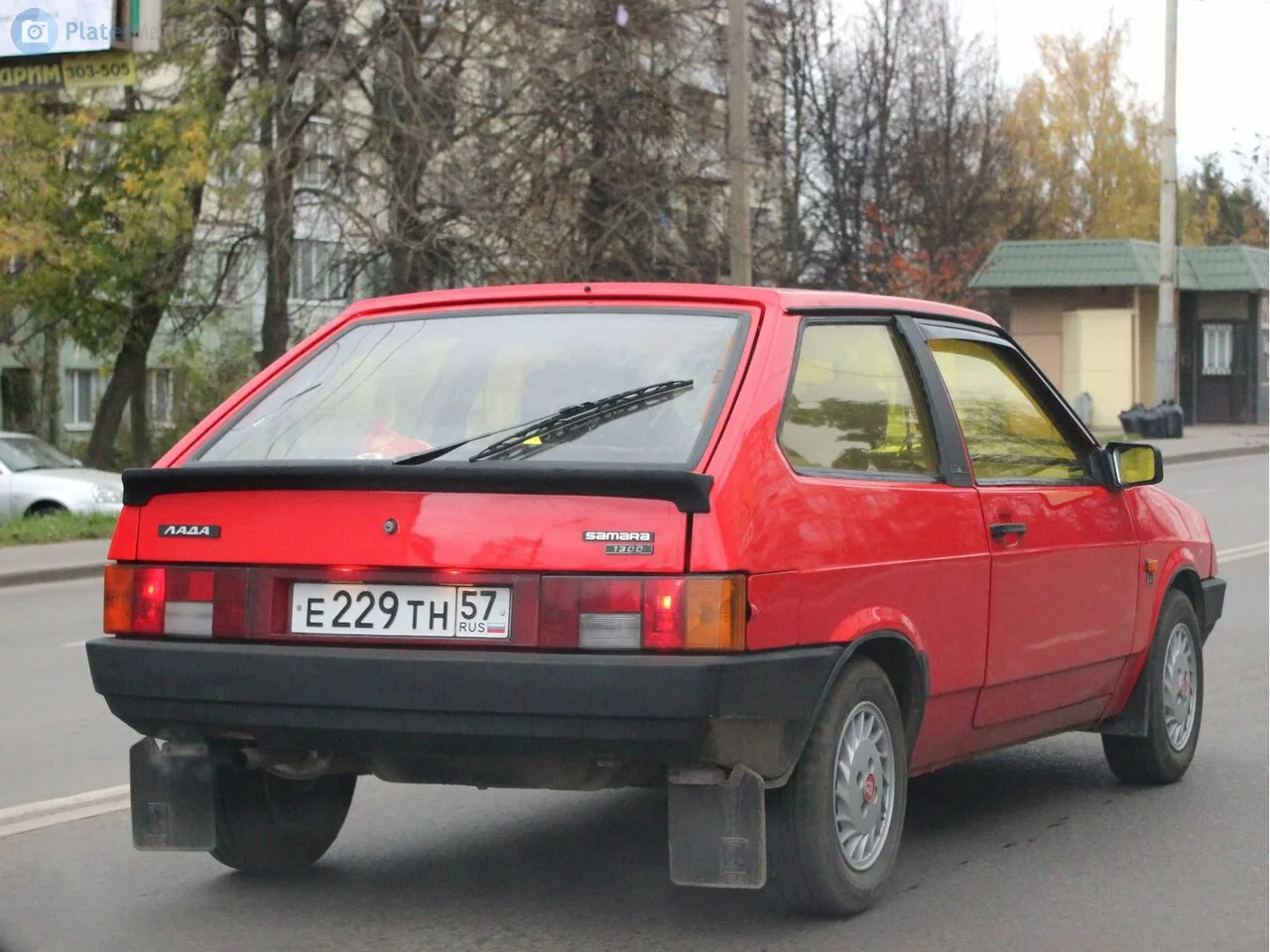 Lada Samara, rear