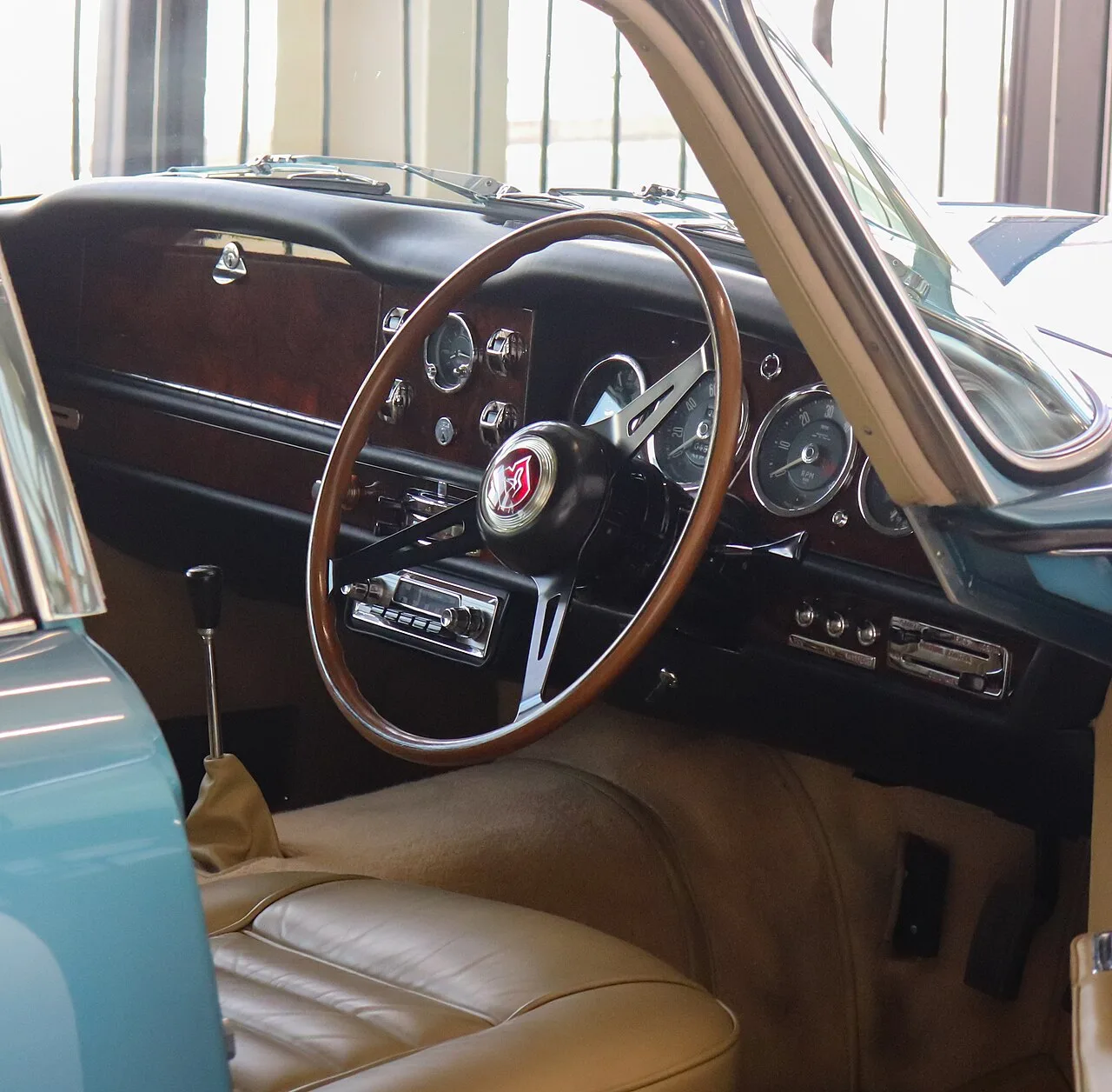 Lagonda Rapide, interior
