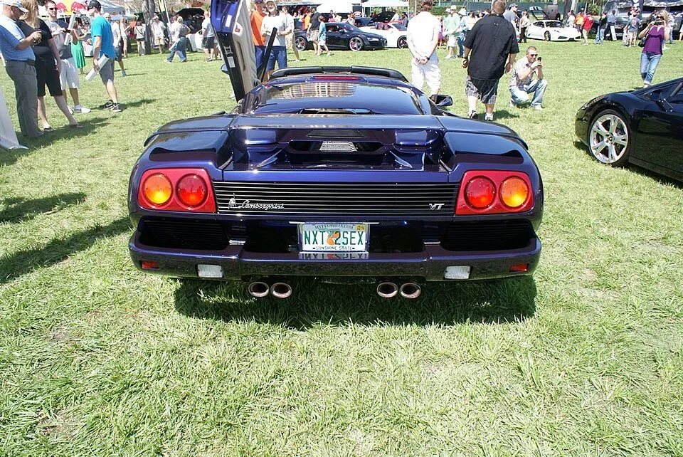 Lamborghini Diablo, rear