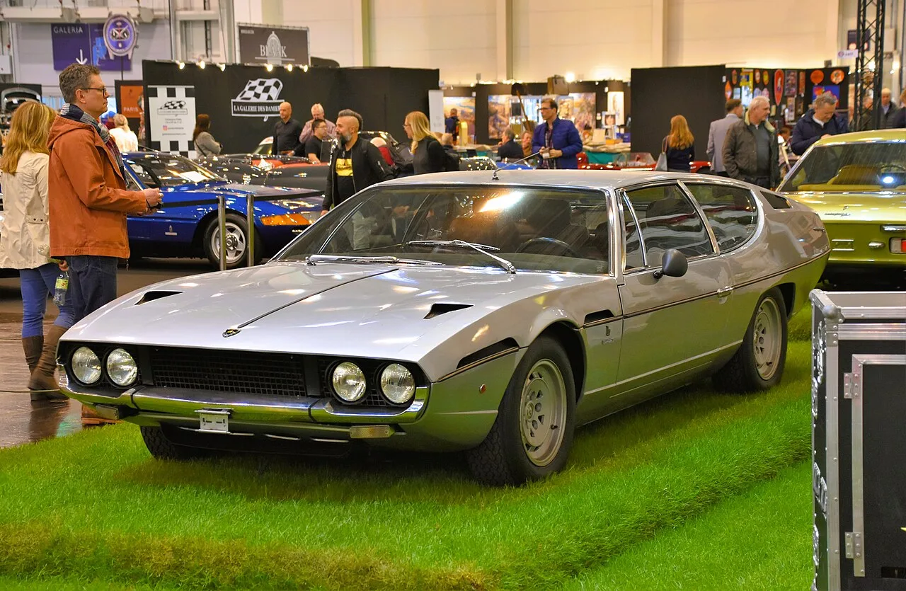 Lamborghini Espada, rear