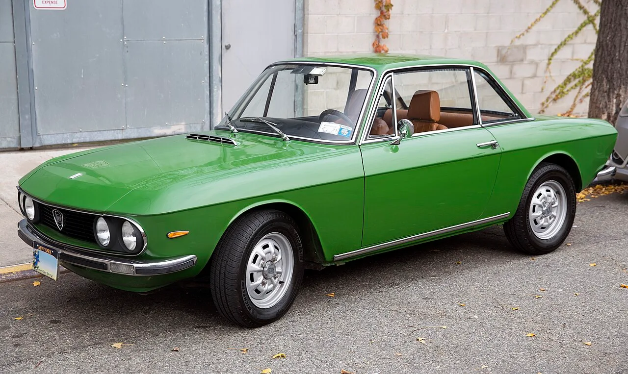 Lancia Fulvia Coupé, side