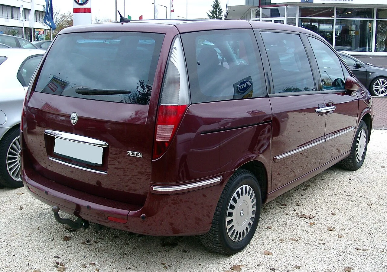 Lancia Phedra, rear