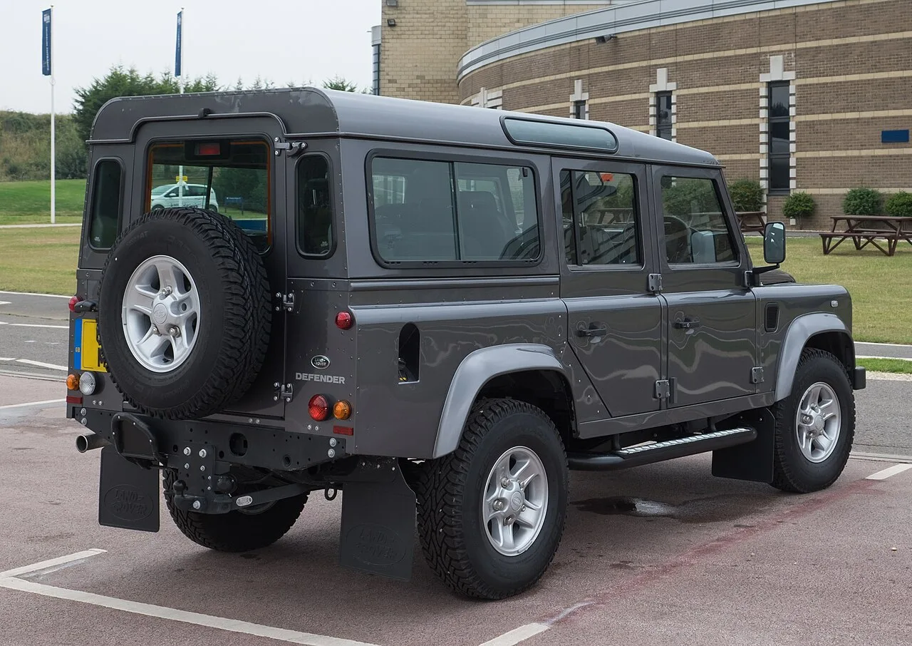 Land Rover Defender L316, rear