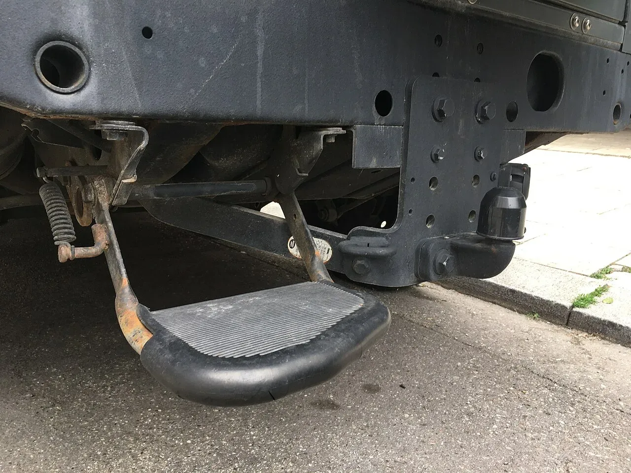 Land Rover Defender 90, rear