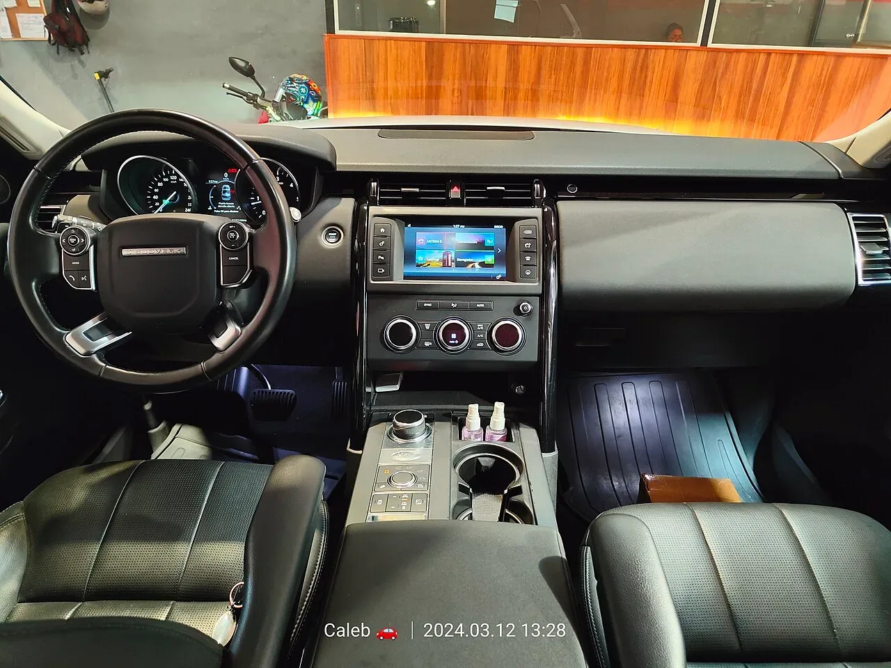 Land Rover Discovery, interior
