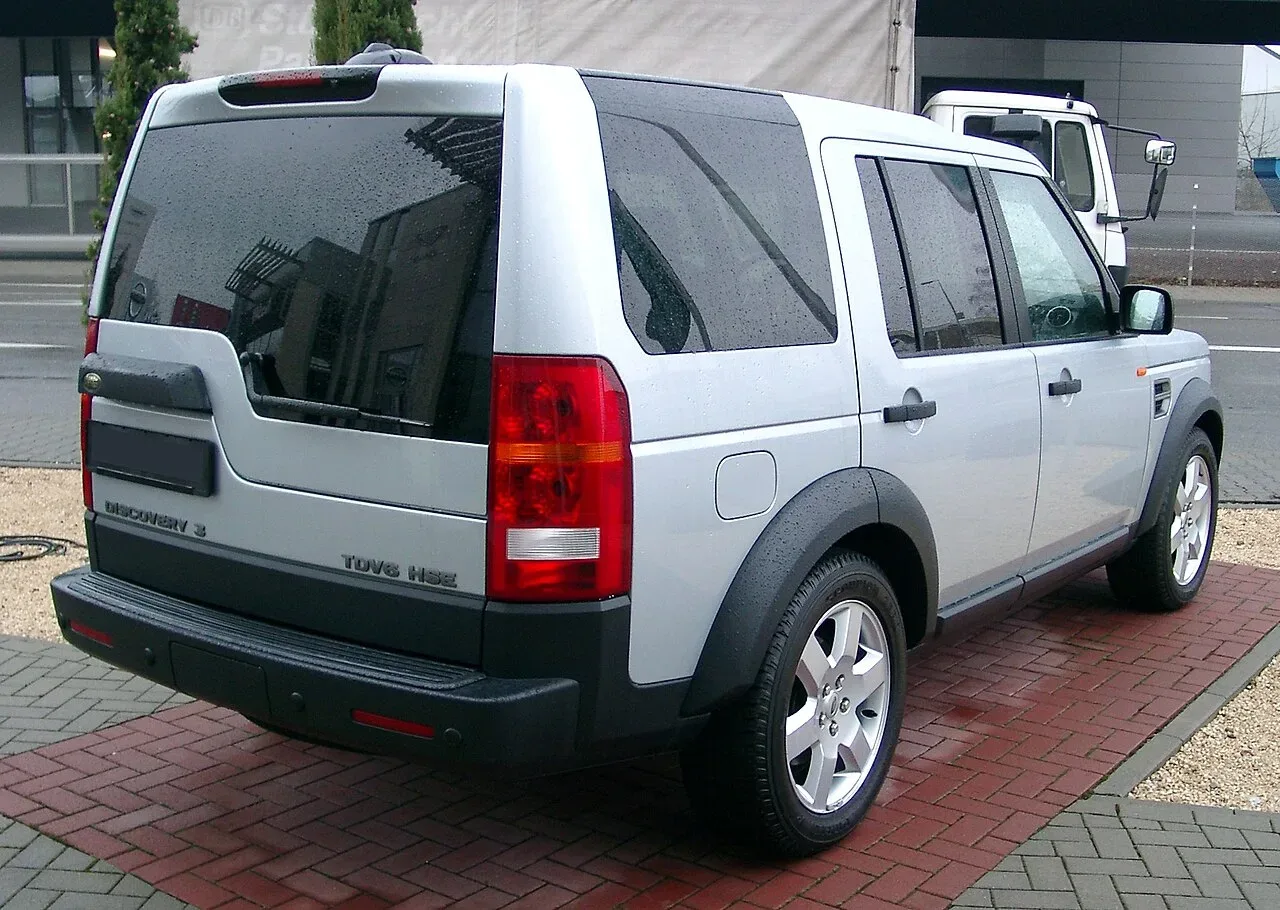 Land Rover Discovery, rear