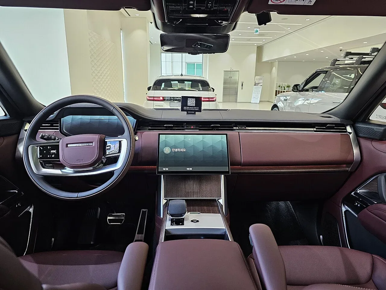 Land Rover Range Rover, interior