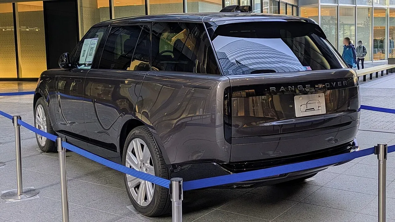 Land Rover Range Rover, rear
